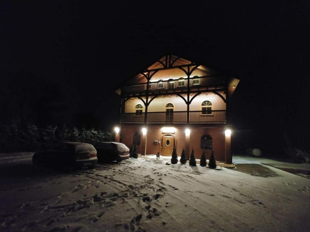 Gosciniec Piast Pokoje I Camper Park Brzezno  Exterior foto