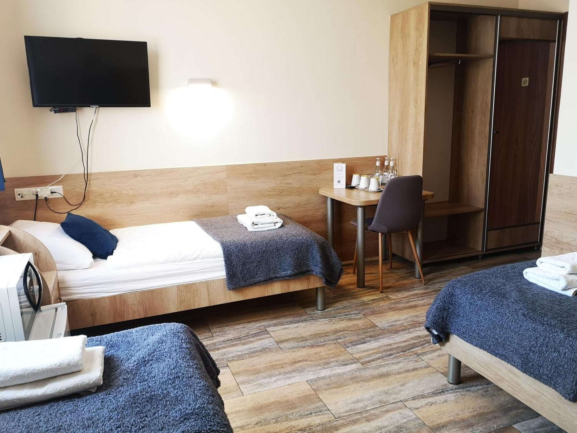 Gosciniec Piast Pokoje I Camper Park Brzezno  Zimmer foto